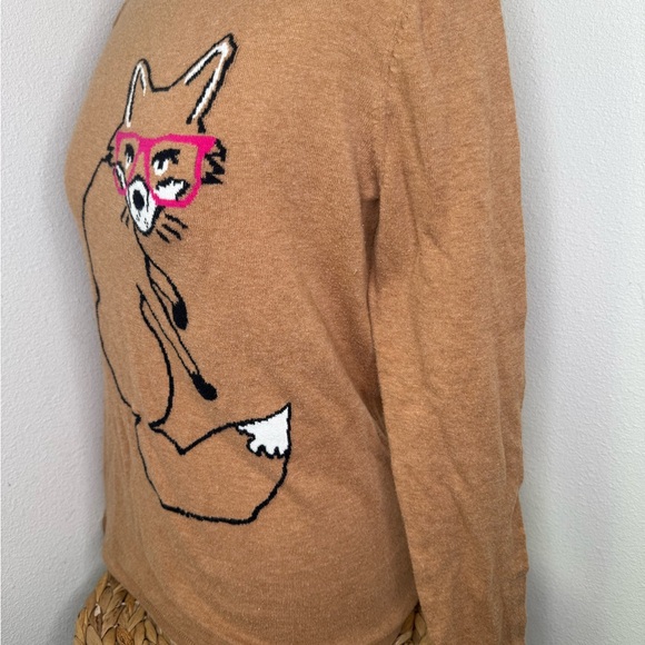 Old Navy Fox Tan Sweater Preppy Studious Foxy Crewneck Tan Camel - Picture 6 of 9